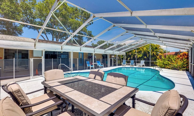 Orient Park House | Waterfront Villa w/Pool ~ 5 Mi to Ybor City!