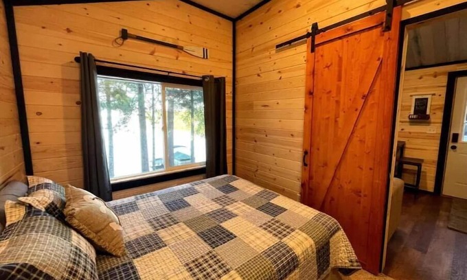 Webb Lake Cabin | Waterfront Webb Lake, Cabin 2