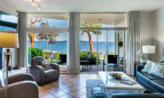 North Oyster Condo | Waterfront Wonder! nBeautiful oceanfront 1 bedroom condo with amazing views!