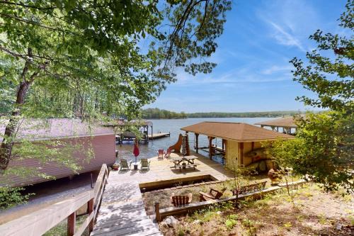 Mineral House | Waterfront Wonder