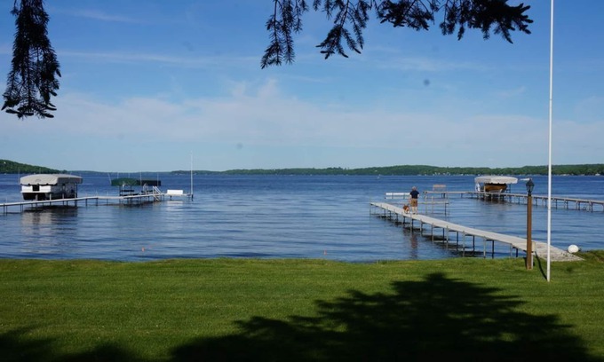 Markesan Cabin | Waters Edge Green Lake