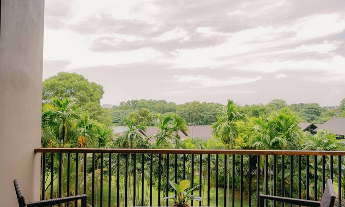 Battaramulla Hotel | Waters Edge Hotel