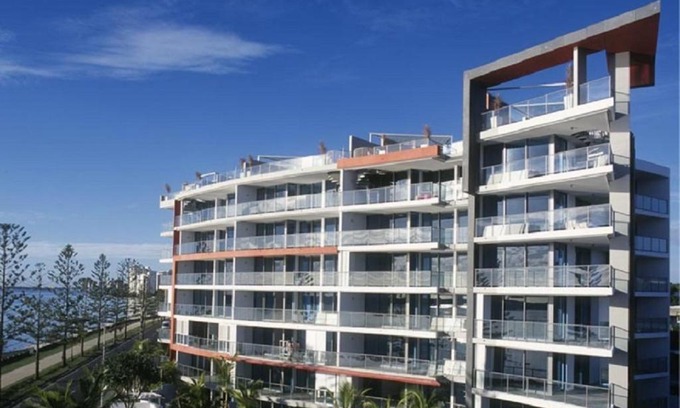 Biggera Waters Apartment | Waters Edge On The Broadwater