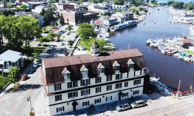 South Haven Condo | Waters Edge - Walking distance to everything!