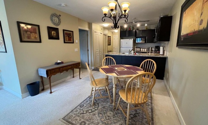 North End Apartment | WATERSCAPES RESORT KELOWNA 2 FULL BEDROOMS SUITE VACATION RENTALS, SHORT TERM RENTALS.