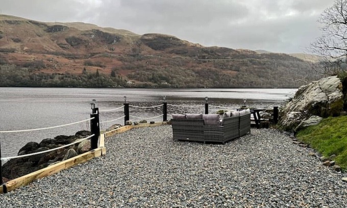 Arrochar Cottage | WATERSIDE 3 BED COTTAGE, HOT TUB, SAUNA, PVT BEACH