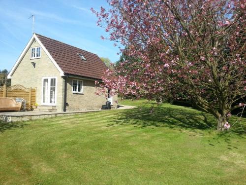 Low Catton House | Waterside Cottage