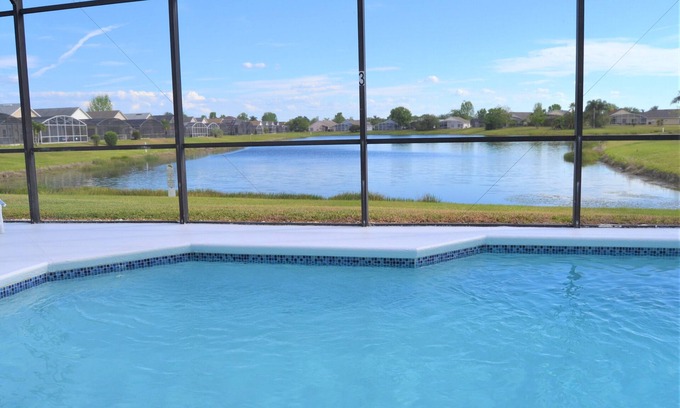 Eagle Pointe South Villa | WATERSIDE is unique: it's the best villa and the best position at Eagle Pointe