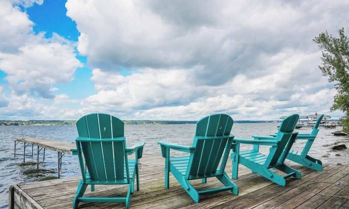 Geneva House | Waterside Leisure Lakefront, Hot Tub & Game Room