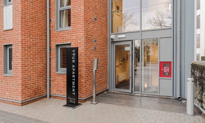 Bristol Floating Harbour Apartment | Waterside Living I Luxe Apartments