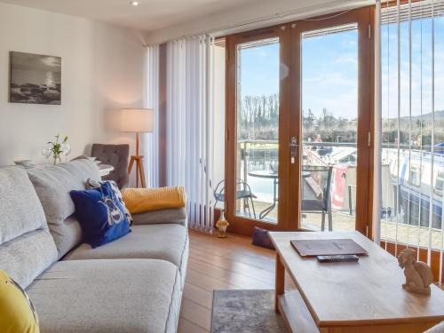 Tewitfield House | Waterside Retreat