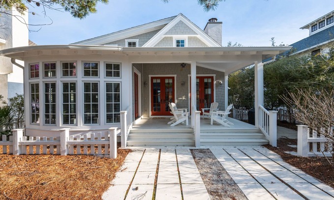 WaterSound Beach House | Watersound Beach Cottage! Close to Beach and Pool! Perfect Family Getaway!