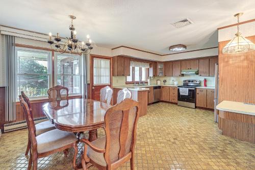 Oakville House | Watertown Home with Yard 1 Mi to Echo Lake Park!