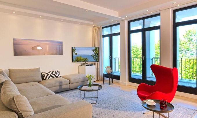 Sellin Apartment | Waterview Cloud