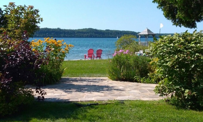 Wiarton Hotel | Waterview On The Bay
