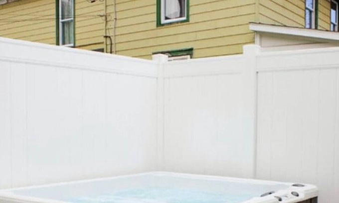Watkins Glen House | WATKINS 4 BED 3 BATH · Walk to parks & r · Walk to parks & restaurants! Hot Tub! Game Room!