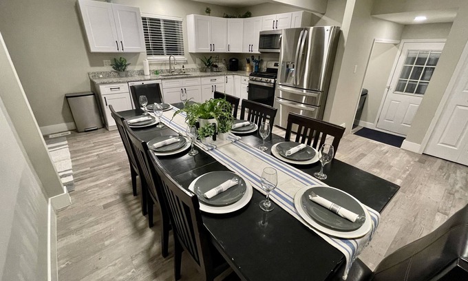 Drayton Plains House | Watkins Lake Retreat - 5 Bedroom Up to 24 Guests!