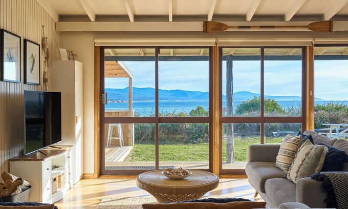 Bicheno Cottage | Waubs Beach Cottage - Freycinet Holiday Houses