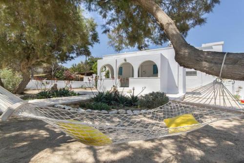 Molos House | Wave Lullaby, Peaceful Beachfront Retreat in Paros