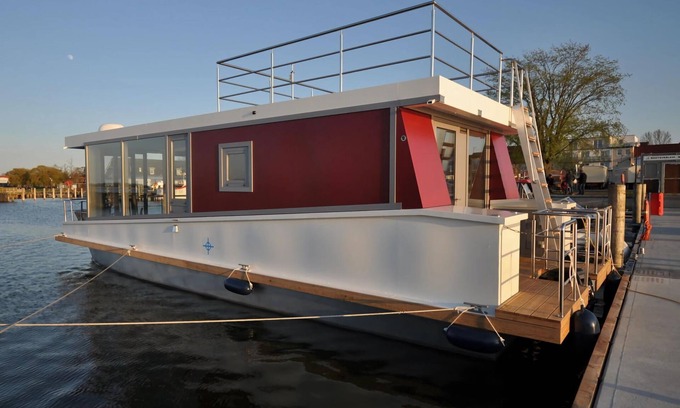 Ribnitz-Damgarten Boat Rental | Wave Rider No. 2 Comfortable holiday residence