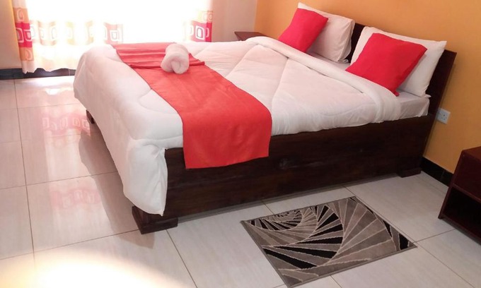 Makueni Hotel | WAVECREST CASTLE HOTEL