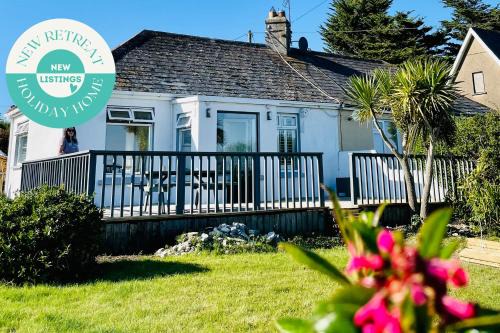 Garryvoe House | Wavecrest Holiday Cottage by Trident Holiday Homes