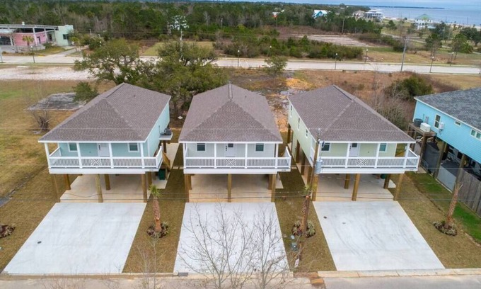 Waveland House | Waveland Beach Cottage A
