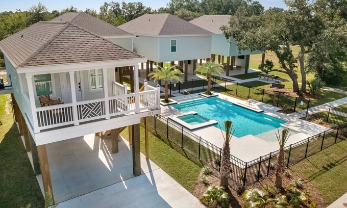 Waveland House | Waveland Beach Cottage 213