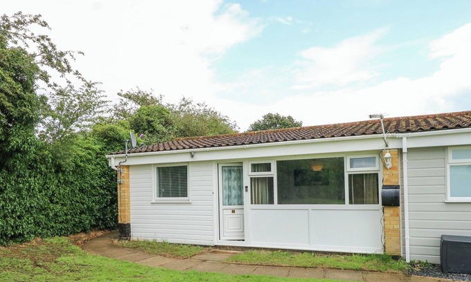 Hopton Cottage | Waveney View