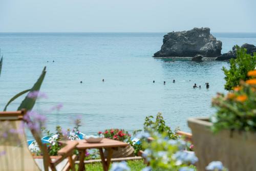 Parelia House | Waves Apartments Melody Glyfada