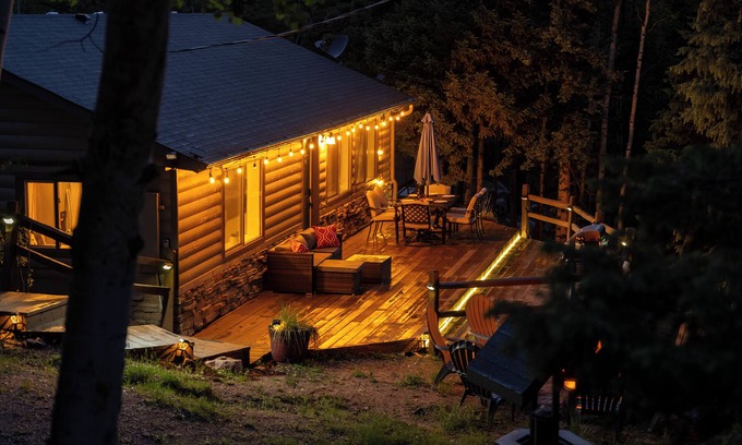 Divide Cabin | Wayward Lodge- Hot Tub- Fire Pit- Secluded