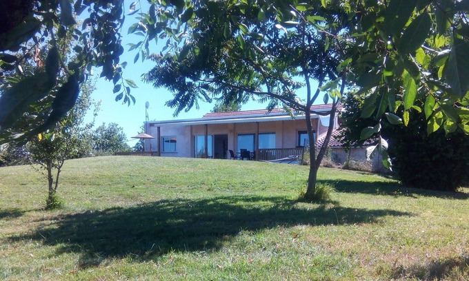 Saint-Dizant-du-Bois House | We are situated in the beautiful and peaceful Charentaise countryside.