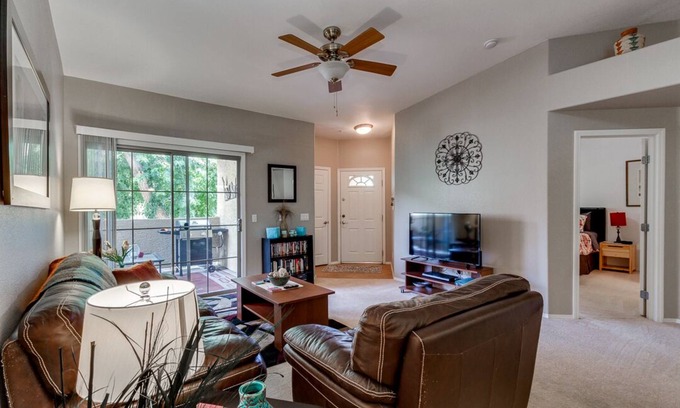 East Mesa Condo | We Be Jammin' at Coyote Landin 2/2, Hot Pool!
