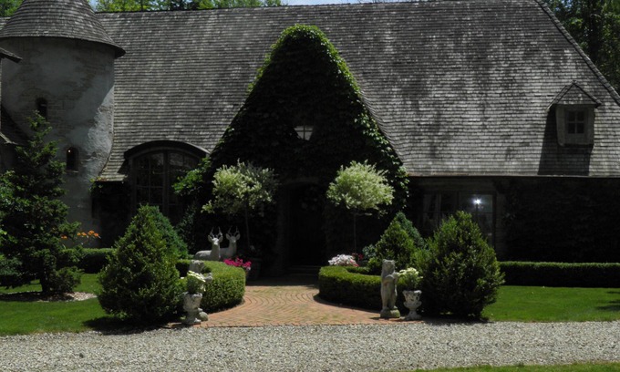 Deckerville Other | We Cordially Invite You to Stay at a Real Castle!
