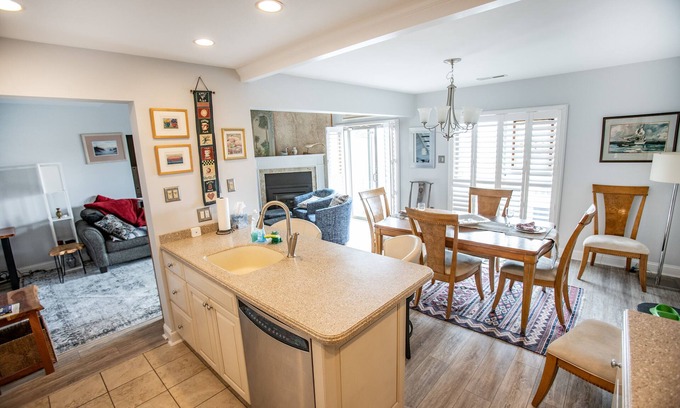 Southend House | We've Gone Solar! Organic, Serene Beach Setting Townhome