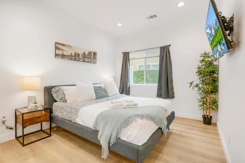Westminster House | WE12-Little Saigon Modern Home 3Beds-2Baths