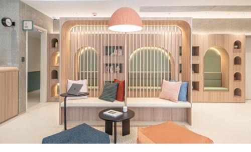Mong Kok Apartment | Weave Studios - Kowloon West