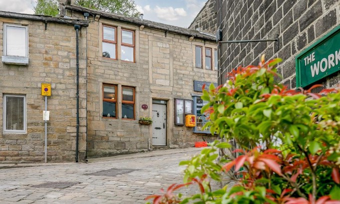 Heptonstall House | Weavers Cottage