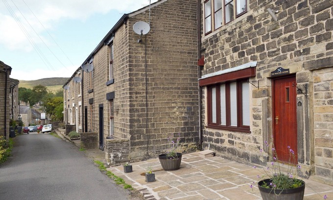 Hayfield Cottage | Weavers Houses - UK12796