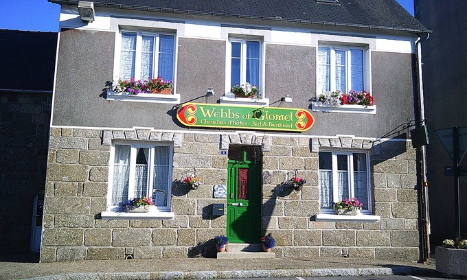 Glomel Bed & Breakfast | Webb's of Glomel