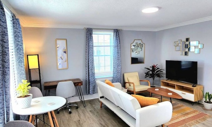 Columbia Condo | WECO's Weekend Sabbatical