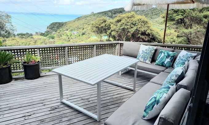 Omiha House | Weekend get away on Waiheke : 3 Nights for the price of 2