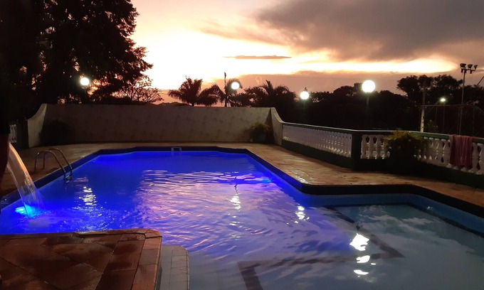 Sao Jose dos Campos House | WEEKEND, HOLIDAY AND CORPORATE EVENT PACKAGES