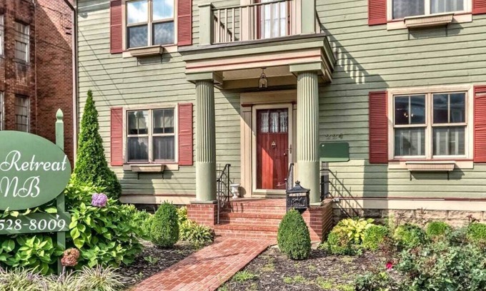 Butler House | Weekly discount. Family & pet friendly, A block to Main St. Walk to dine/shop.