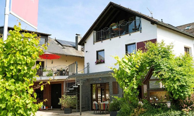 Punderich House | Wein & Wohngut Paulushof