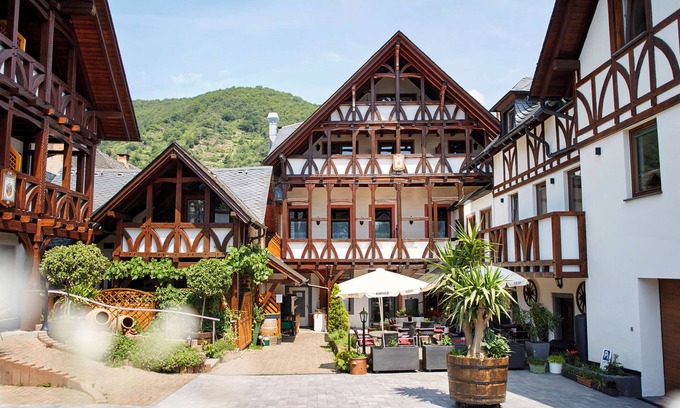Briedern Hotel | Weinhaus Lenz
