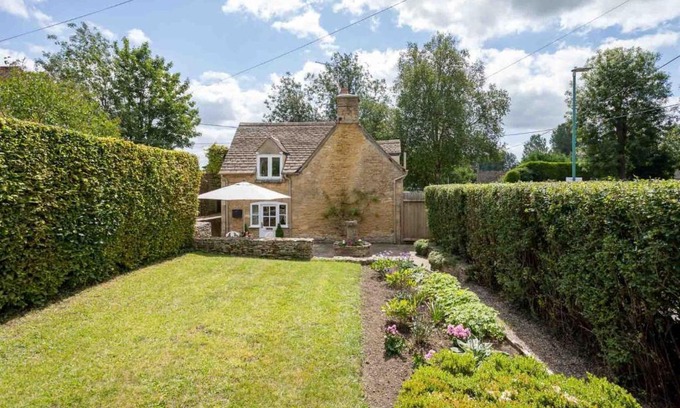 Bourton House | Weir Cottage