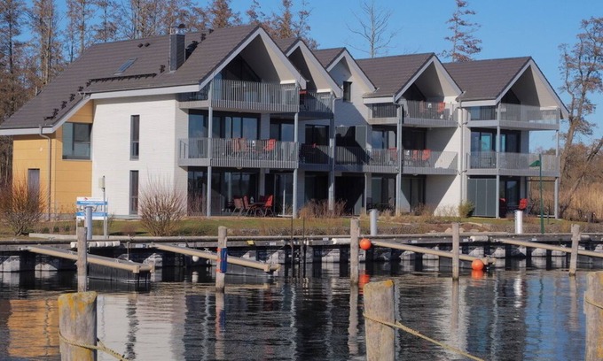 Plau am See Apartment | Weisses Haus Plau - Lake view apartment - MAISONETTE 1 with terrace