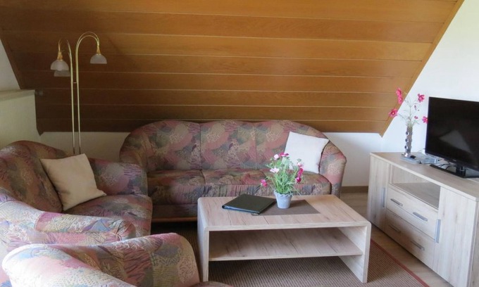 Neumagen-Dhron Apartment | Weitblick FEWO No. 11 - Holiday apartments "Haus Berghof"