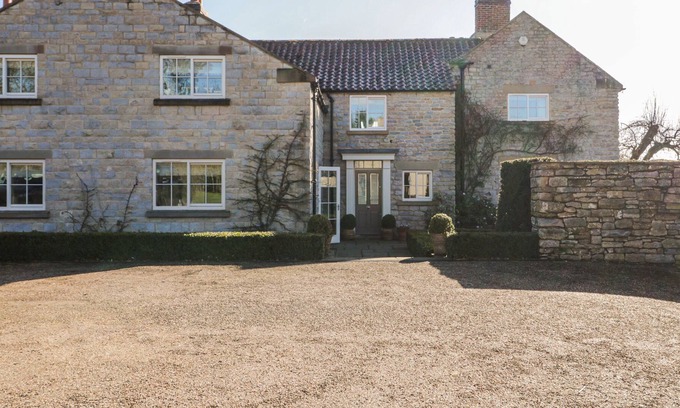 Scawton Other | WELBURN GRANGE FARM, pet friendly, with open fire in Kirkbymoorside